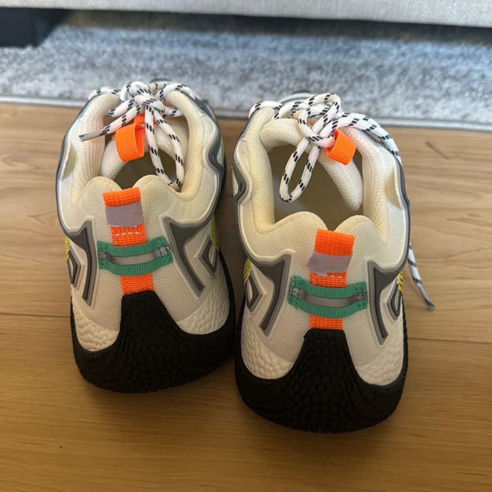 John Geiger 004 Dry Ice Sneaker - Picture 4 of 6
